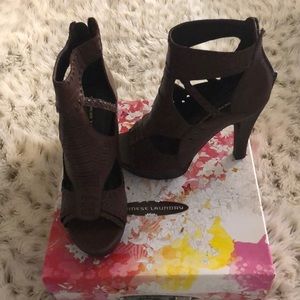 Chinese Laundry Platform Sandals